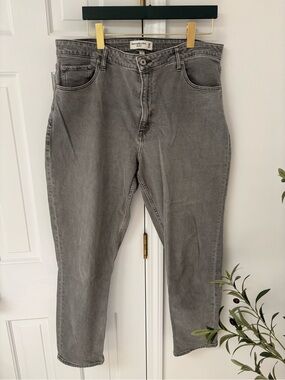 Abercrombie & Fitch Gray High-Rise Mom Jeans 16 Long